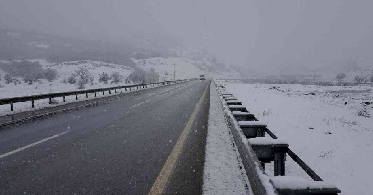 Ardahan Bayburt Erzincan Kar Yağışı