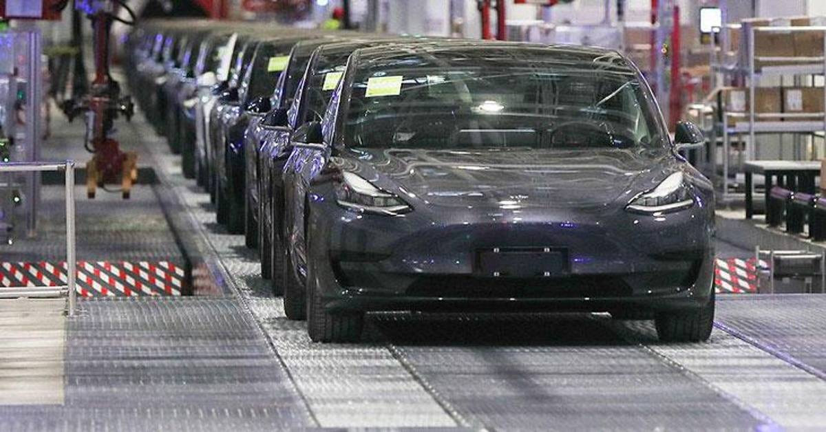 Tesla Arka Lamba Arızası