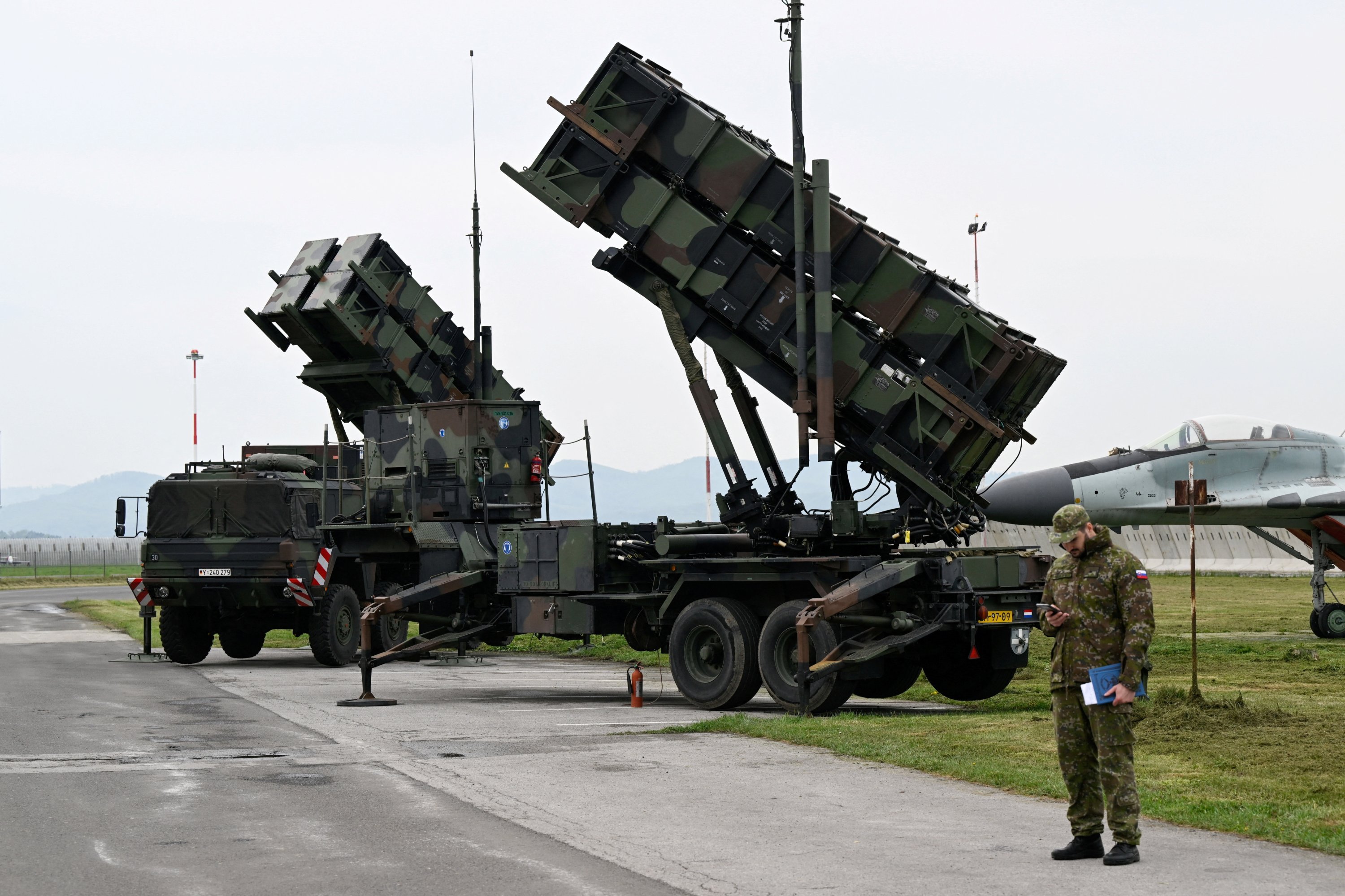 Patriot füze savunma sistemi, Slovakya, Zvolen yakınlarındaki Sliac Havalimanı'nda görülüyor, 6 Mayıs 2022. (Reuters Fotoğrafı)