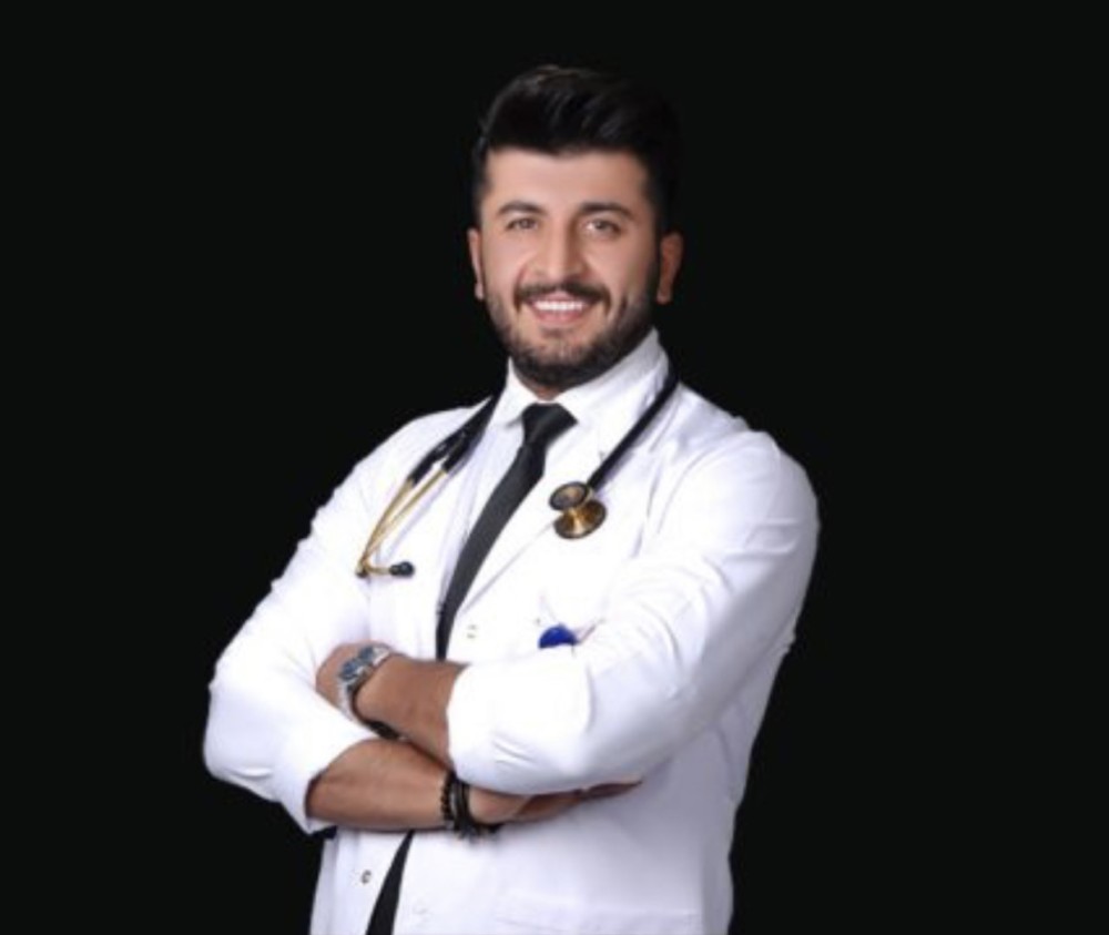 mert gencoglu kimdir nerelidir kac yasindadir unlulerin estetik doktoru