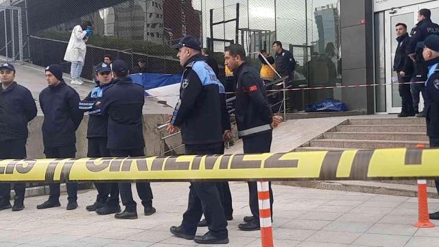 Şişli Belediyesi'nde staj gören genç kız, belediye binasının çatısından düşerek hayatını kaybetti