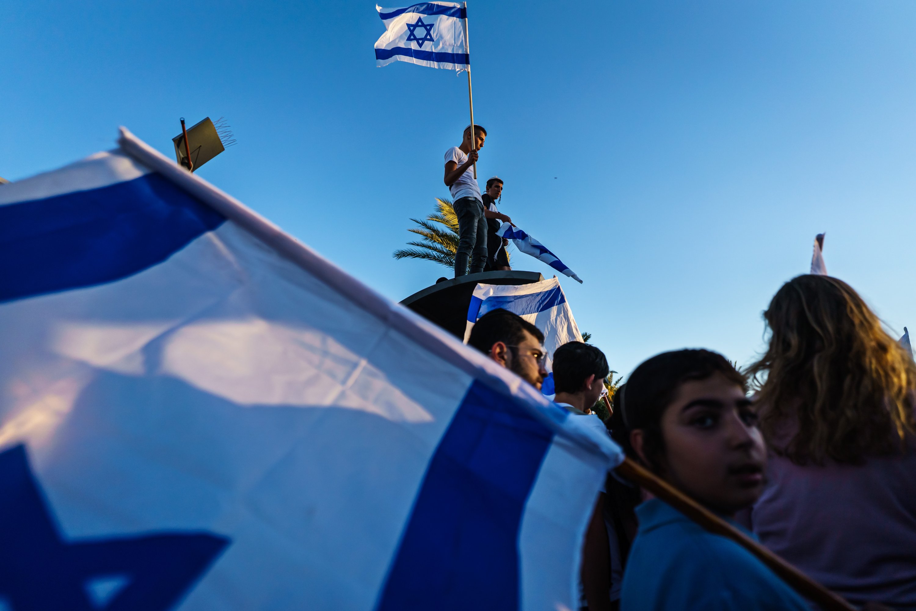 Aşırı sağcı İsrailliler, 15 Haziran 2021, İsrail, Batı Kudüs'te dışarıda miting yapıyor. (Getty Images)