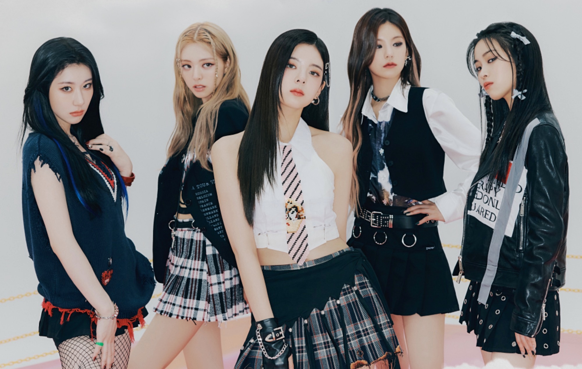 senin gibi itzy jyp comeback çocuklar cheshire