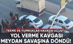 Yol verme kavgasında tekme ve yumruklar havada uçuştu