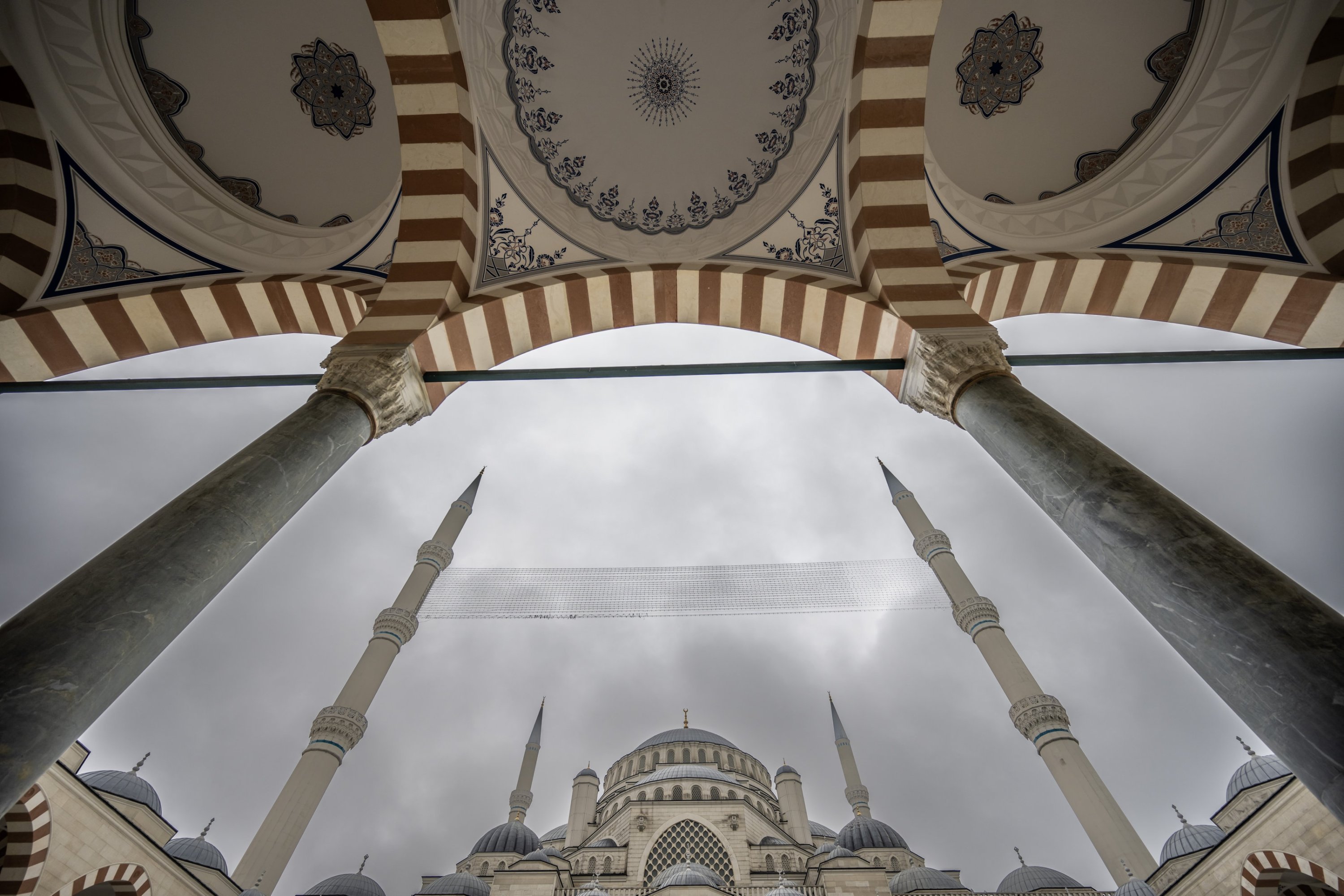 Büyük Çamlıca Camii, camiler açısından Türkiye'nin en modern mimari harikasıdır, İstanbul, Türkiye.  2 Mayıs 2024. (AA Fotoğraf)